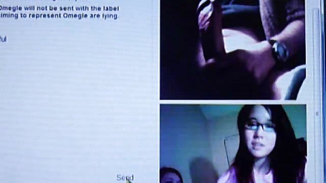Якість HD :  Гаряча молода жінка затиснута перед нами porno ru mama між двома збудженими чуваками Гаряче порно 